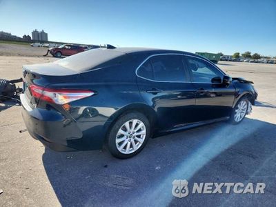 Trzecie zdjęcie samochodu z tyłu: 2019 TOYOTA CAMRY LE VIN:4T1B11HK1KU846369 - miniatura