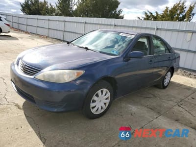 2005 TOYOTA CAMRY LE 4T1BE30K45U089578 - główne zdjęcie licytacji z USA - miniatura