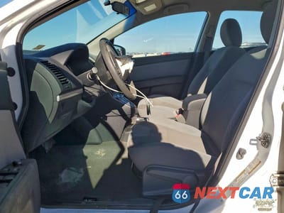 Zdjęcie 7 z 12 samochodu: 2010 NISSAN SENTRA 2.0 VIN:3N1AB6AP3AL708876 - miniatura