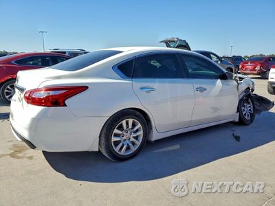 Trzecie zdjęcie samochodu z tyłu: 2017 NISSAN ALTIMA 2.5 VIN:1N4AL3APXHC248118 - miniatura