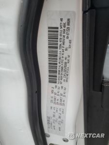 Zdjęcie 13 z 15 samochodu: 2015 JEEP CHEROKEE LATITUDE VIN:1C4PJLCB2FW782060 - miniatura