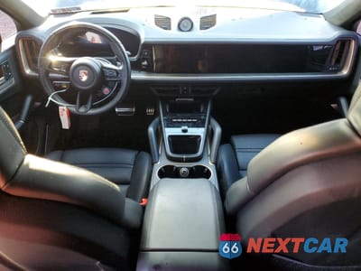 Zdjęcie 8 z 13 samochodu: 2024 PORSCHE CAYENNE TURBO GT VIN:WP1BK2AY2RDA72499 - miniatura