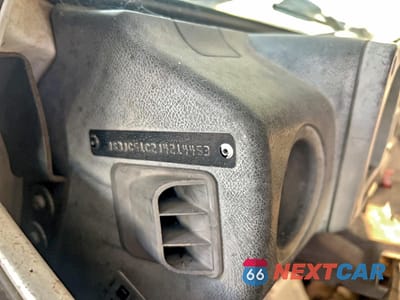 Zdjęcie 10 z 11 samochodu: 1988 SUZUKI SAMURAI VIN:JS3JC51C2J4214453 - miniatura