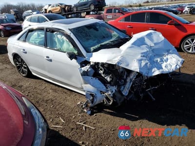 Czwarte zdjęcie samochodu z boku: 2022 AUDI S4 PRESTIGE VIN:WAUC4AF45NA047122 - miniatura