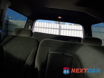 Zdjęcie 10 z 16 samochodu: 2000 FORD EXPEDITION XLT VIN:1FMPU16L6YLB26248 - miniatura