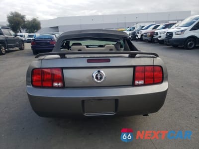 Zdjęcie 6 z 12 samochodu: 2005 FORD MUSTANG VIN:1ZVFT84N255228286 - miniatura