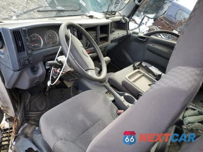 Zdjęcie 8 z 13 samochodu: 2013 ISUZU NPR HD VIN:JALC4W161D7001807 - miniatura