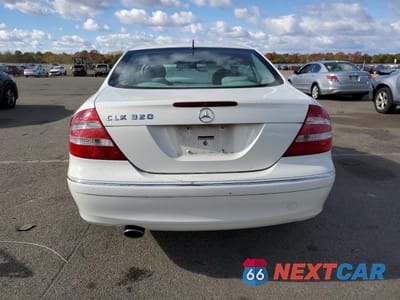 Zdjęcie 6 z 12 samochodu: 2004 MERCEDES-BENZ CLK 320C VIN:WDBTJ65J64F106288 - miniatura