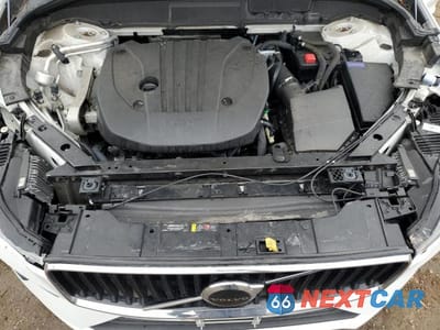 Zdjęcie 12 z 12 samochodu: 2022 VOLVO XC60 B5 MOMENTUM VIN:YV4L12RK4N1080010 - miniatura