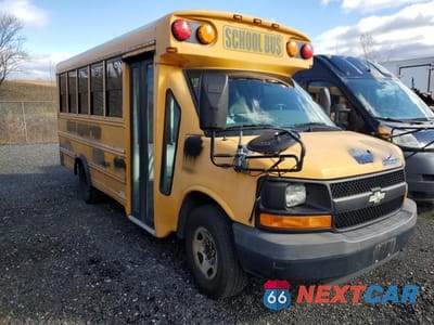 Czwarte zdjęcie samochodu z boku: 2009 CHEVROLET EXPRESS SCHOOL BUS VIN:1GBHG31C391155775 - miniatura