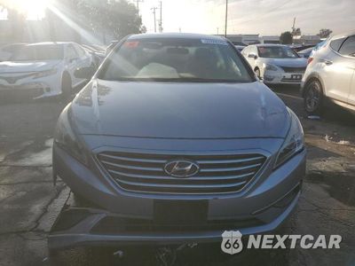 Piąte zdjęcie samochodu w środku: 2016 HYUNDAI SONATA BASE VIN:5NPE24AF9GH395366 - miniatura
