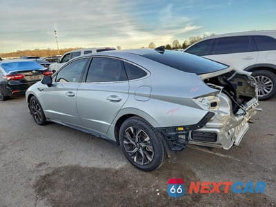 Drugie zdjęcie samochodu z przodu: 2024 HYUNDAI SONATA SEL VIN:KMHL64JA2RA381296 - miniatura