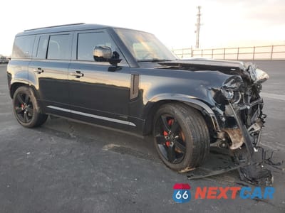 Czwarte zdjęcie samochodu z boku: 2022 LAND ROVER DEFENDER 110 X VIN:SALEX7RU6N2065813 - miniatura