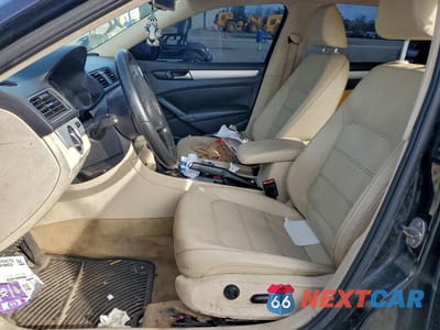 Zdjęcie 7 z 12 samochodu: 2013 VOLKSWAGEN PASSAT VIN:1VWBH7A32DC116675 - miniatura