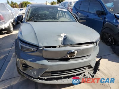 Piąte zdjęcie samochodu w środku: 2023 VOLVO C40 RECHARGE ULTIMATE VIN:YV4ED3GM7P2041449 - miniatura