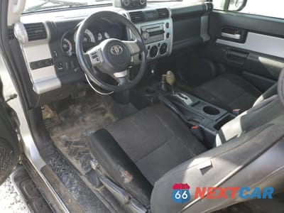 Zdjęcie 8 z 16 samochodu: 2008 TOYOTA FJ CRUISER VIN:JTEBU11F680104019 - miniatura