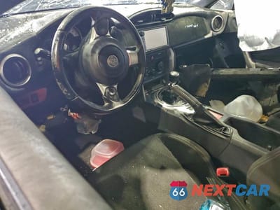 Zdjęcie 8 z 11 samochodu: 2017 TOYOTA 86 BASE VIN:JF1ZNAA11H9705800 - miniatura