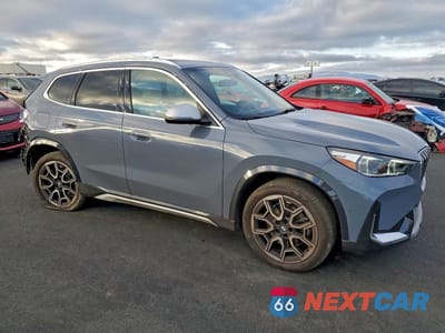 Czwarte zdjęcie samochodu z boku: 2024 BMW X1 XDRIVE28I VIN:WBX73EF06R5002509 - miniatura