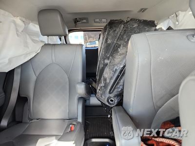 Zdjęcie 10 z 15 samochodu: 2024 TOYOTA HIGHLANDER LE VIN:5TDKDRBH4RS538635 - miniatura