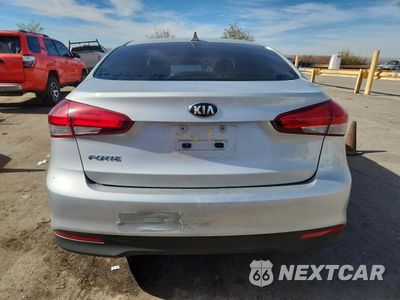 Zdjęcie 6 z 12 samochodu: 2017 KIA FORTE LX VIN:3KPFK4A75HE120368 - miniatura