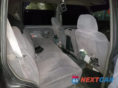 Zdjęcie 10 z 12 samochodu: 1999 CHEVROLET TAHOE K150 VIN:1GNEK13RXXJ352238 - miniatura