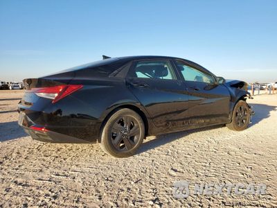 Trzecie zdjęcie samochodu z tyłu: 2023 HYUNDAI ELANTRA SEL VIN:KMHLM4AG1PU608614 - miniatura