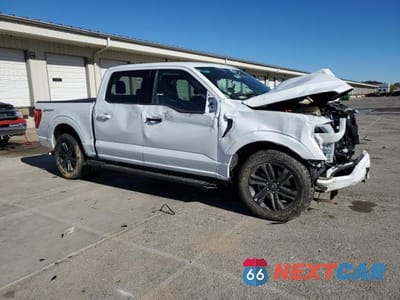 Czwarte zdjęcie samochodu z boku: 2023 FORD F150 SUPERCREW VIN:1FTEW1C50PFB84347 - miniatura