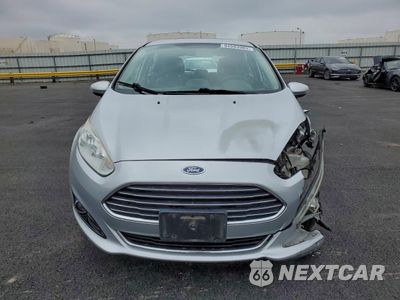 Piąte zdjęcie samochodu w środku: 2014 FORD FIESTA TITANIUM VIN:3FADP4FJXEM206277 - miniatura