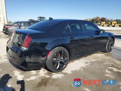 Trzecie zdjęcie samochodu z tyłu: 2022 CHRYSLER 300 TOURING VIN:2C3CCAAG7NH214478 - miniatura