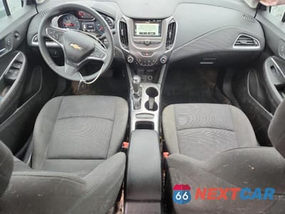 Zdjęcie 8 z 12 samochodu: 2018 CHEVROLET CRUZE LT VIN:1G1BE5SM4J7139721 - miniatura