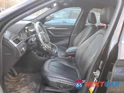 Zdjęcie 7 z 13 samochodu: 2016 BMW X1 XDRIVE28I VIN:WBXHT3C36G5E50725 - miniatura