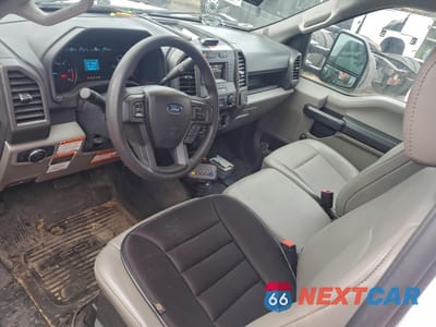 Zdjęcie 8 z 14 samochodu: 2022 FORD F450 SUPER DUTY VIN:1FDUF4GN0NEC92649 - miniatura