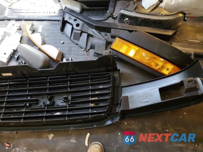 Zdjęcie 13 z 14 samochodu: 2023 GMC SAVANA G2500 DELIVERY VAN VIN:1GTW7AFP3P1120363 - miniatura