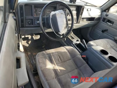 Zdjęcie 8 z 12 samochodu: 1996 JEEP CHEROKEE VIN:1J4FJ27S0TL244660 - miniatura