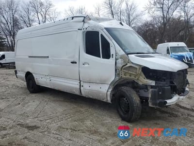 Czwarte zdjęcie samochodu z boku: 2025 MERCEDES-BENZ SPRINTER 2500 VIN:W1Y4KCHY5SP755223 - miniatura