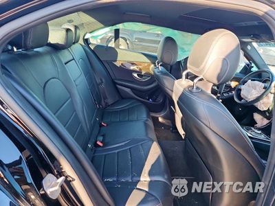 Zdjęcie 10 z 15 samochodu: 2018 MERCEDES-BENZ C 300 VIN:55SWF4JB5JU254031 - miniatura