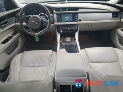 Zdjęcie 8 z 12 samochodu: 2016 JAGUAR XF PRESTIGE VIN:SAJBE4BV7GCY05580 - miniatura