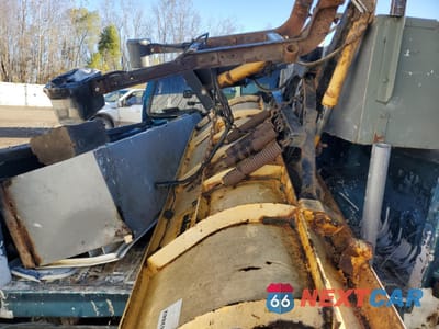 Zdjęcie 10 z 13 samochodu: 2000 FORD F350 SUPER DUTY VIN:1FTWW33F0YEB26836 - miniatura