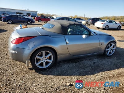 Trzecie zdjęcie samochodu z tyłu: 2005 NISSAN 350Z ROADSTER VIN:JN1AZ36A85M758800 - miniatura