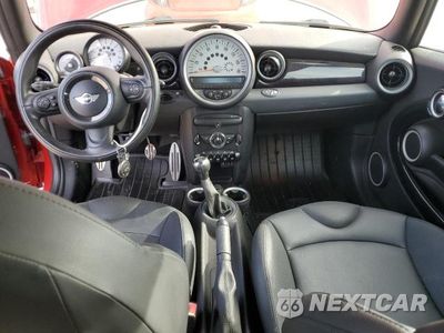 Zdjęcie 8 z 12 samochodu: 2011 MINI COOPER S VIN:WMWZP3C56BTX84257 - miniatura
