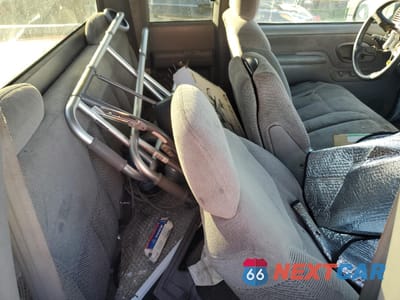 Zdjęcie 10 z 12 samochodu: 1997 GMC SIERRA K1500 VIN:1GTEK19R1VE523397 - miniatura