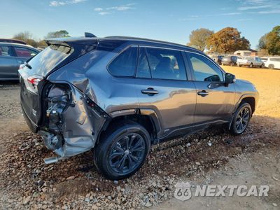 Trzecie zdjęcie samochodu z tyłu: 2025 TOYOTA RAV4 XSE VIN:2T3E6RFV0SW084637 - miniatura
