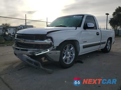 1999 CHEVROLET SILVERADO C1500 1GCEC14V5XZ117247 - główne zdjęcie licytacji z USA - miniatura