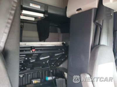 Zdjęcie 6 z 10 samochodu: 2018 FREIGHTLINER CASCADIA 126 SEMI TRUCK VIN:3AKJHHDR4JSJX8060 - miniatura