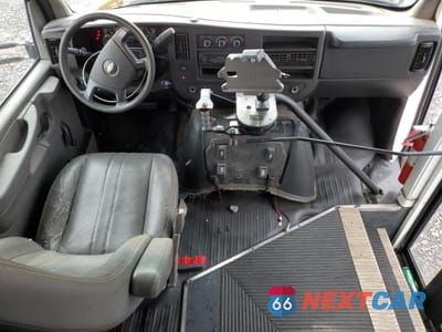 Zdjęcie 9 z 10 samochodu: 2012 CHEVROLET EXPRESS G33503 SCHOOL BUS VIN:1GB0G2BA9C1180319 - miniatura