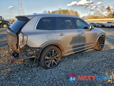 Trzecie zdjęcie samochodu z tyłu: 2025 VOLVO XC90 PLUS VIN:YV4062JE7S1333469 - miniatura