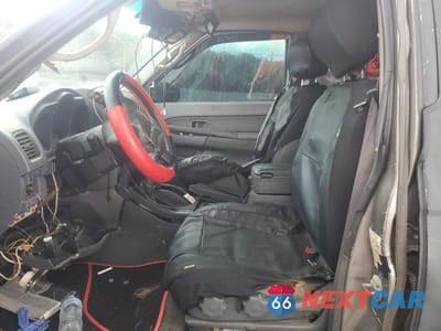 Zdjęcie 7 z 13 samochodu: 2004 NISSAN XTERRA XE VIN:5N1ED28TX4C618818 - miniatura