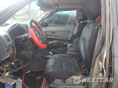 Zdjęcie 7 z 13 samochodu: 2004 NISSAN XTERRA XE VIN:5N1ED28TX4C618818 - miniatura