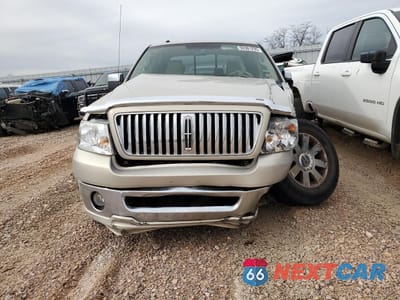 Piąte zdjęcie samochodu w środku: 2006 LINCOLN MARK LT VIN:5LTPW18566FJ11674 - miniatura