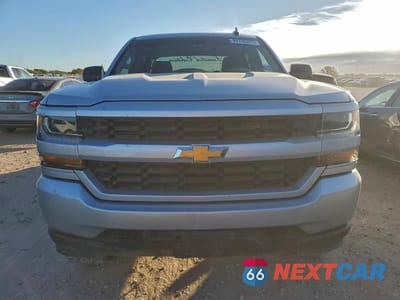 Piąte zdjęcie samochodu w środku: 2018 CHEVROLET SILVERADO K1500 CUSTOM VIN:3GCUKPEC8JG433019 - miniatura